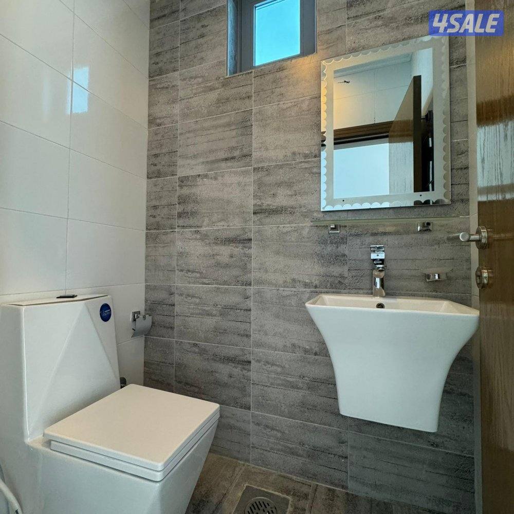 شقة إطلالة بحرية للإيجار في السالمية5