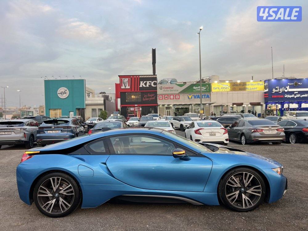 للبيع بى ام دبليو i8 2015 عداد 74 آلف وراد الغانم5