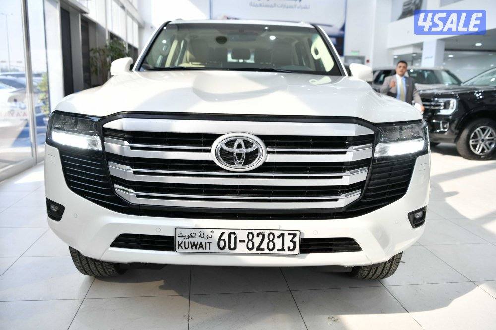 تويوتا لاندكروزر GXR توين تيربو1