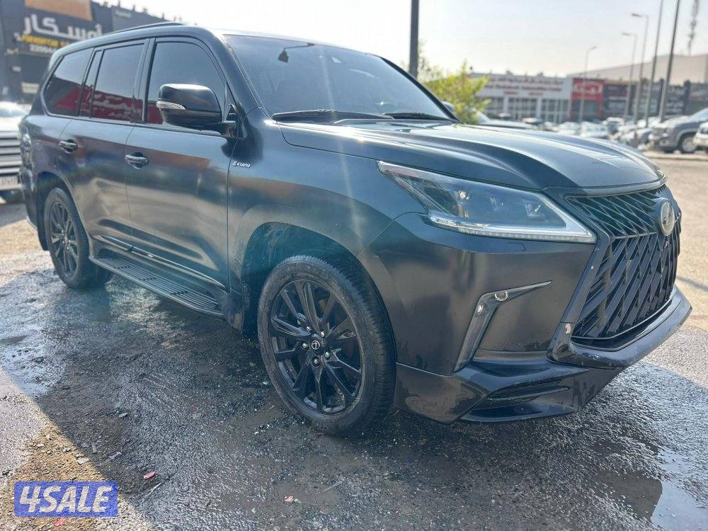 لكزس black editionS-LX5701