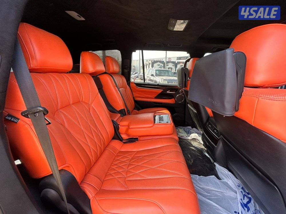 لكزس black editionS-LX5704