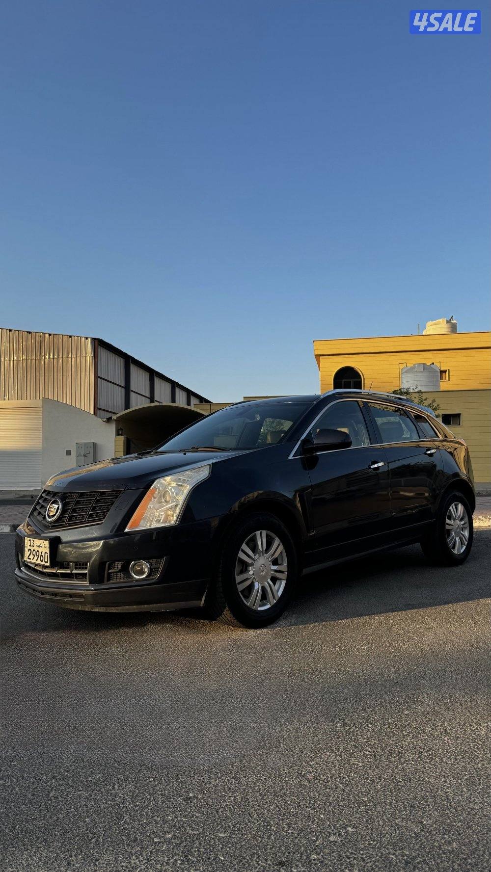 كاديلاك SRX فل اوبشن عداد 130 الف فقط1