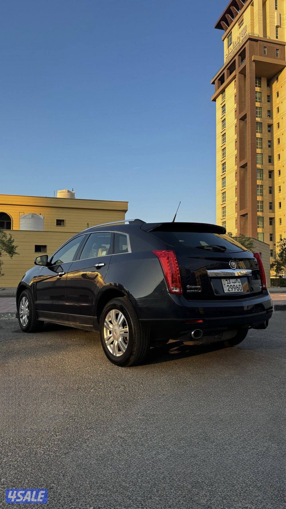 كاديلاك SRX فل اوبشن عداد 130 الف فقط3