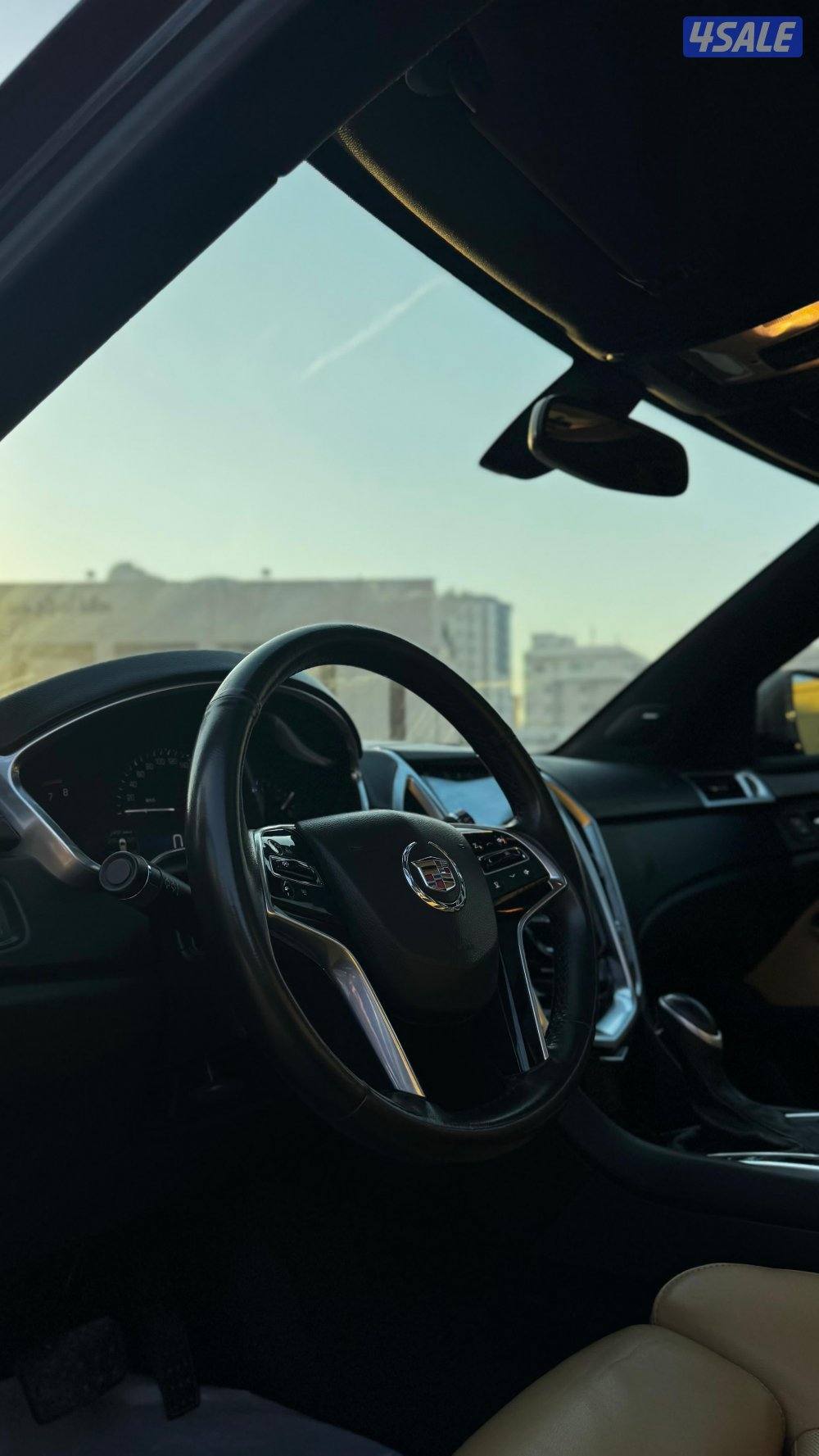 كاديلاك SRX فل اوبشن عداد 130 الف فقط4