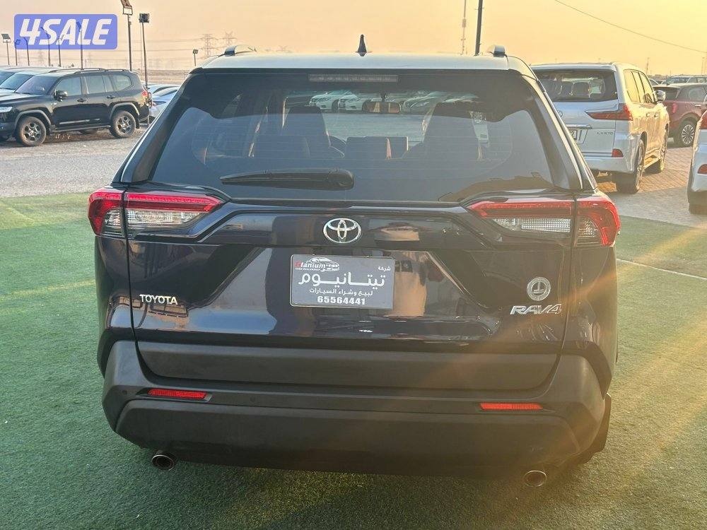 للبيع تويوتا راف 4 موديل 20195