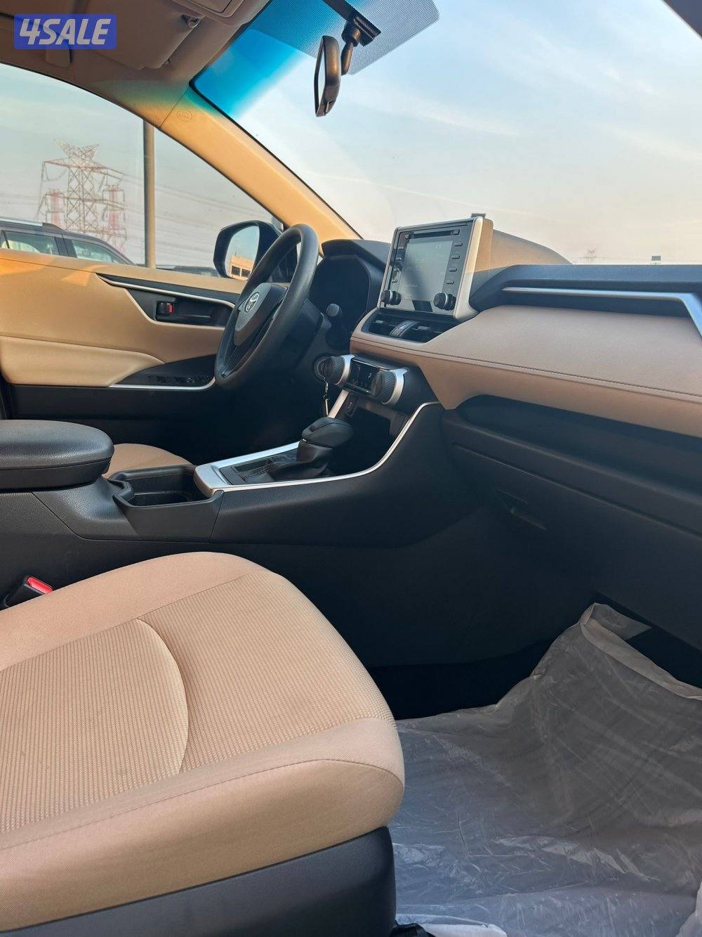 للبيع تويوتا راف 4 موديل 20199