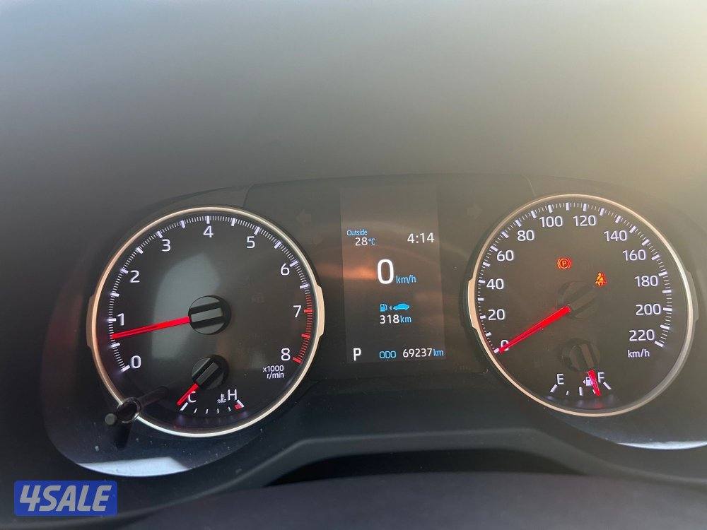 للبيع تويوتا راف 4 موديل 201910