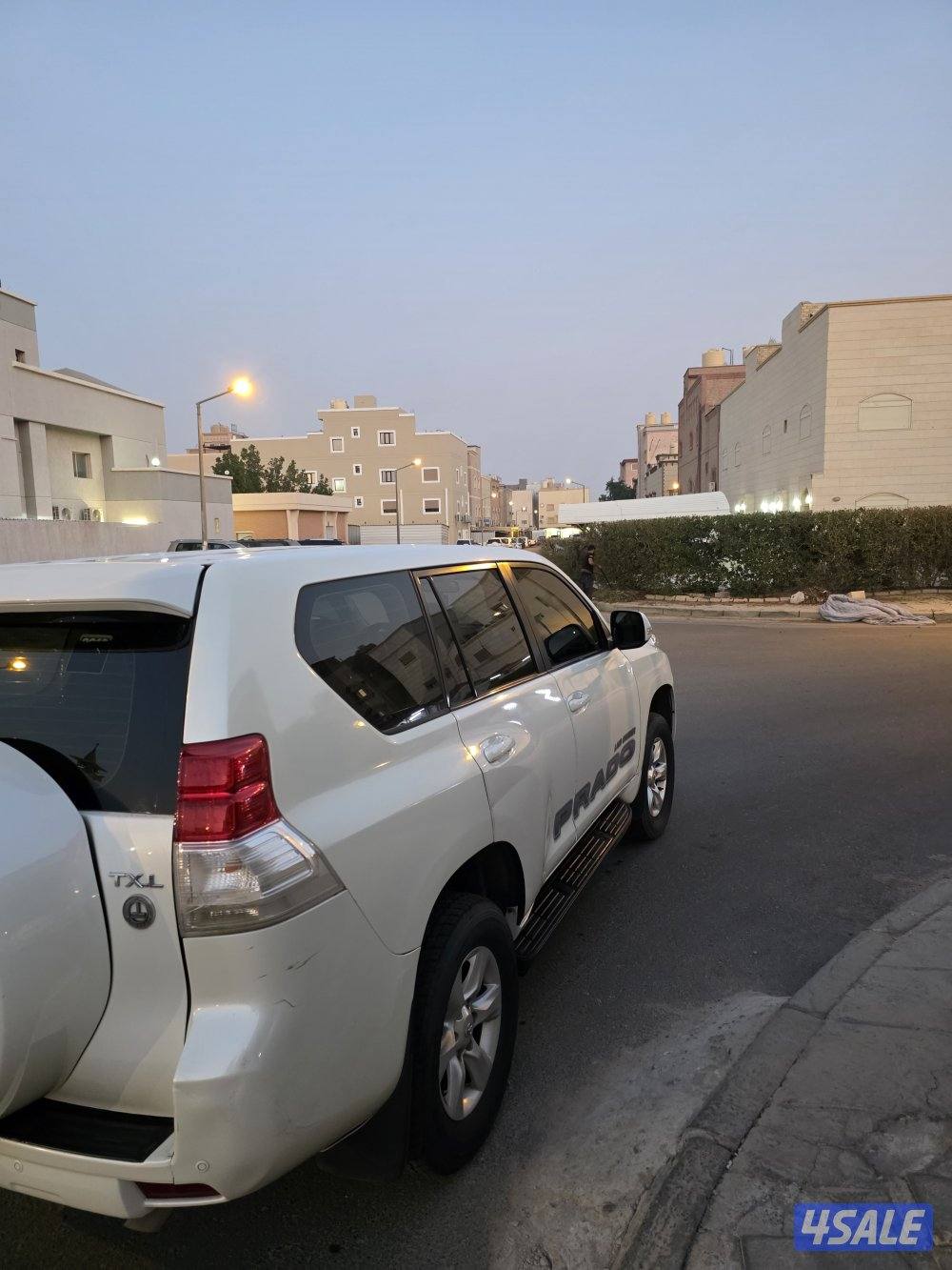 برادو ابيض فل 20133