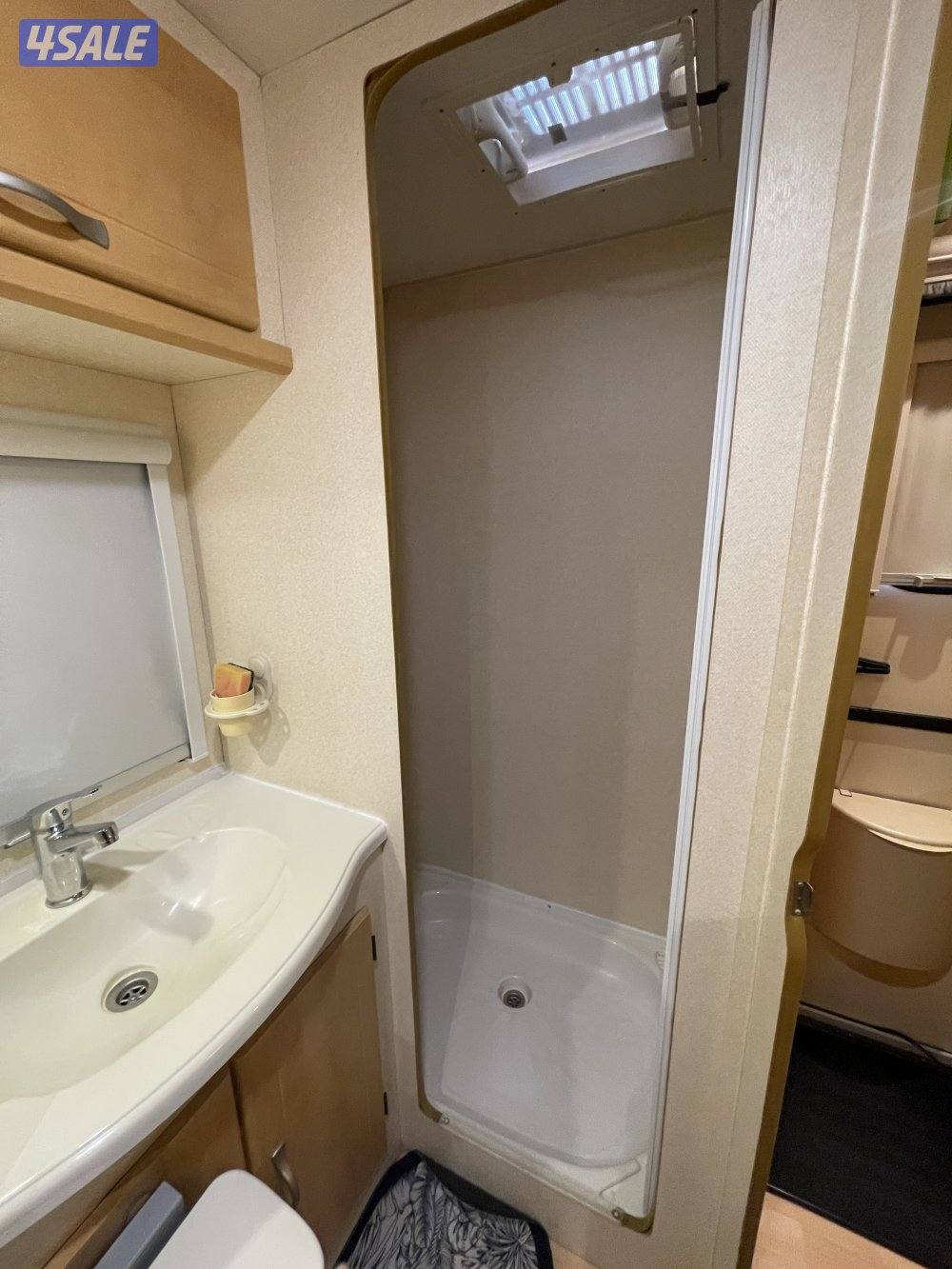 للي يدور النظيف للبيع كرفان9