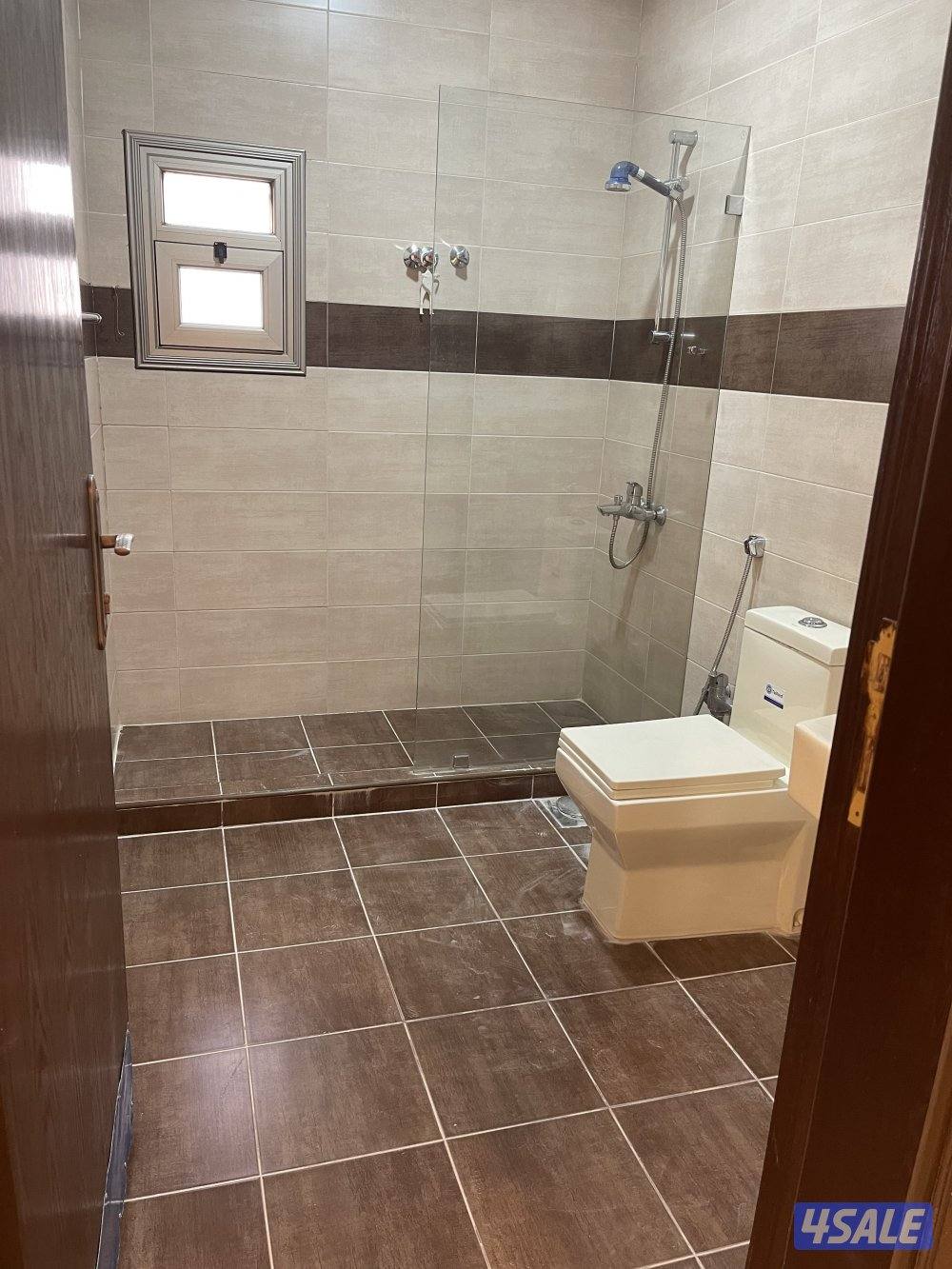 للإيجار شقه ديلوكس  بالقصور  غرفتين ماستر  من المالك4