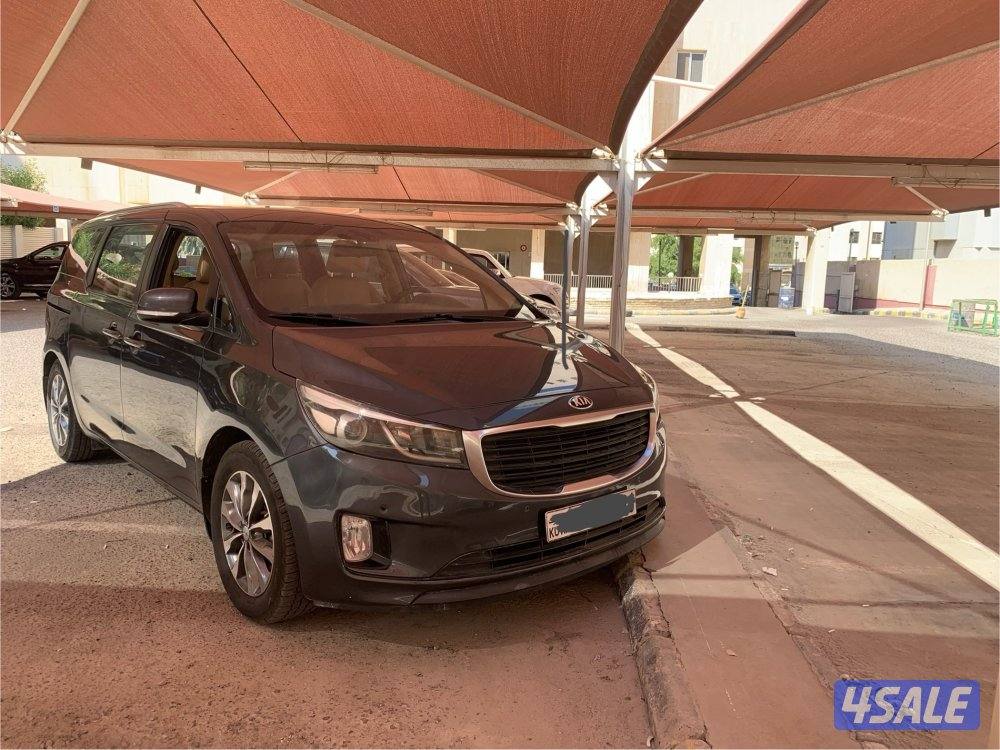 للبيع كيا كرنفال موديل ٢٠١٧ ماشي ١٨٠ ألف كم2