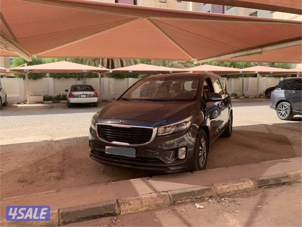 للبيع كيا كرنفال موديل ٢٠١٧ ماشي ١٨٠ ألف كم5