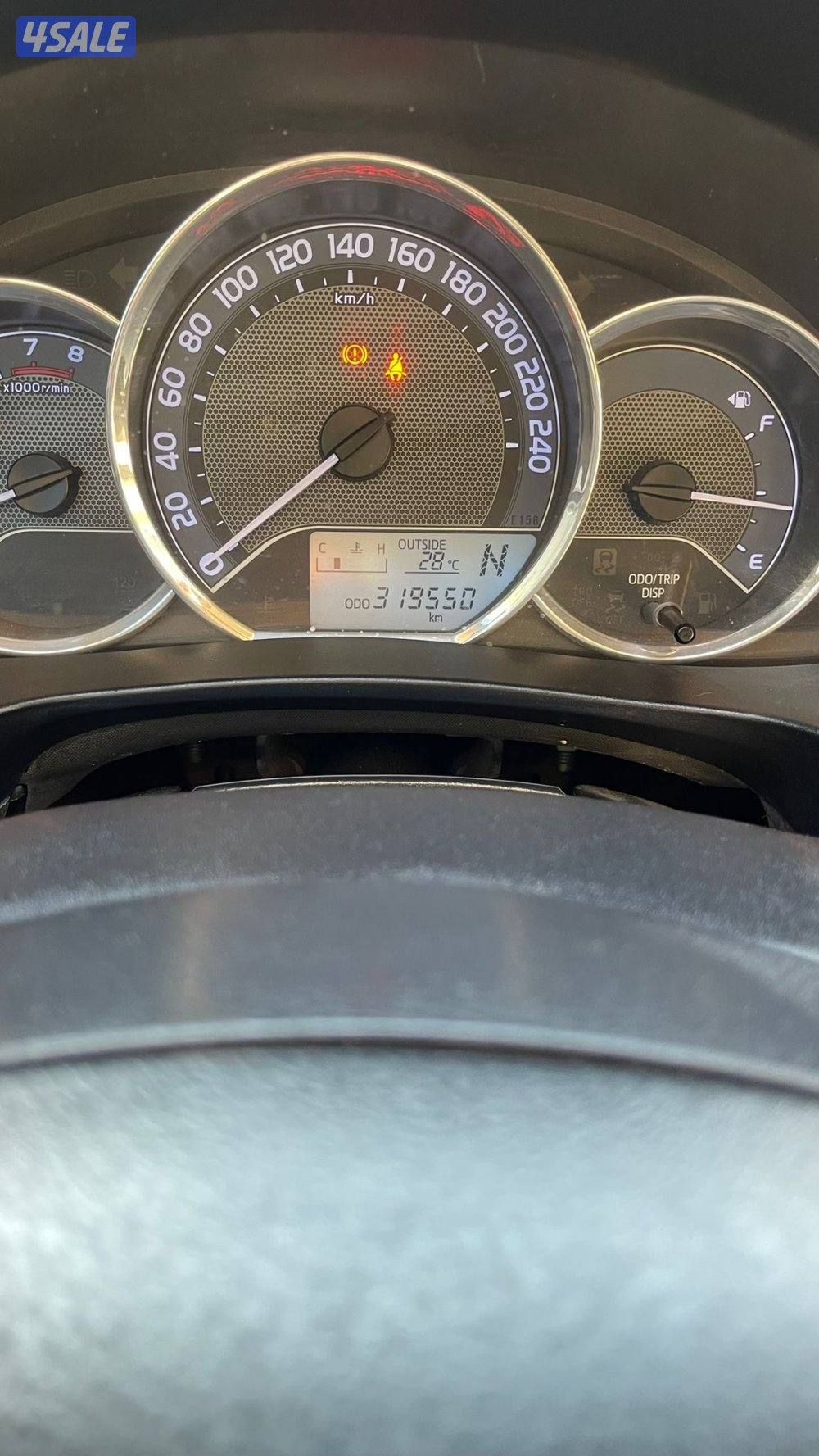 ‏تويوتا كورلا ٢٠١٤ شرط الفحص نظيفة جدا دينار واحد ما تقطع عليه3