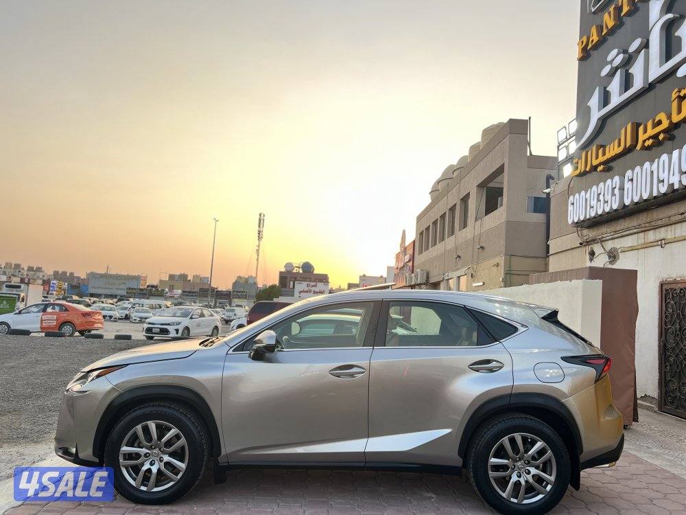 للبيع لكزس NX200 موديل 20153