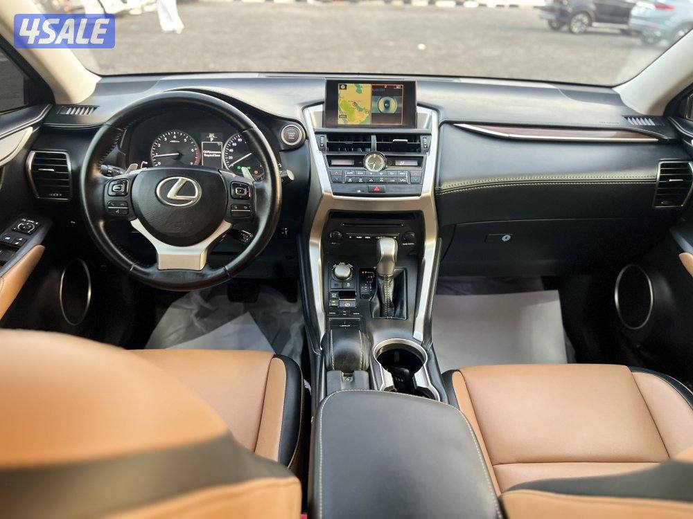 للبيع لكزس NX200 موديل 20158