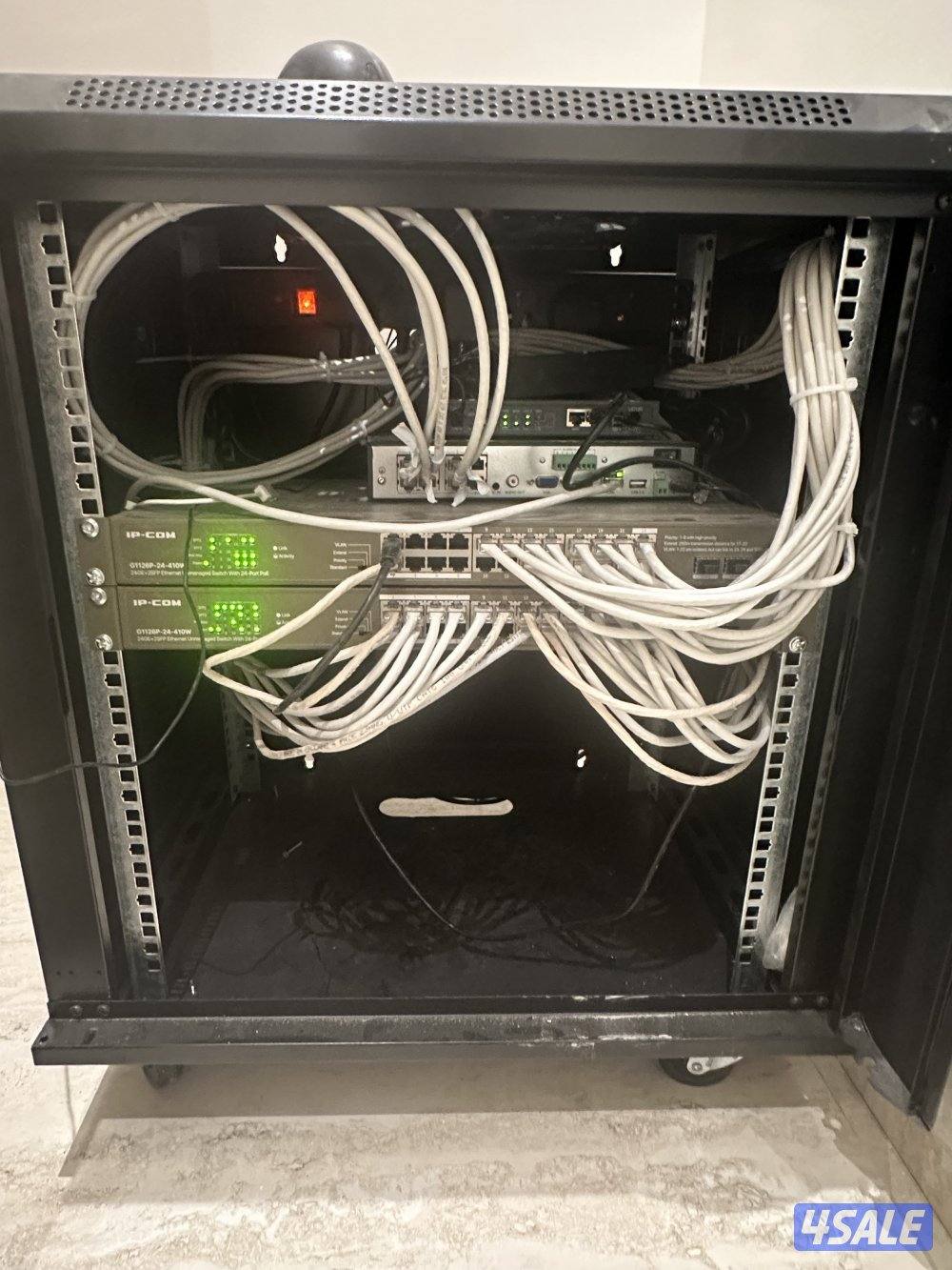 تمديد انترنت وشبكات وبرمجة روترات وكمرات  واجهزت بصمة وبداله وانتركم4