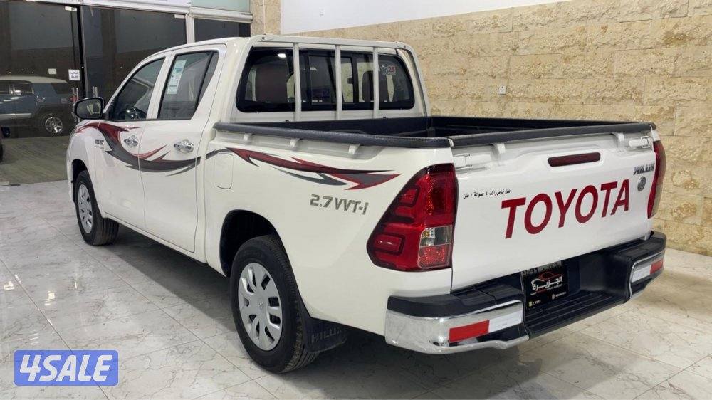 للبيع هيلوكس 2023 ماشي 29الف2