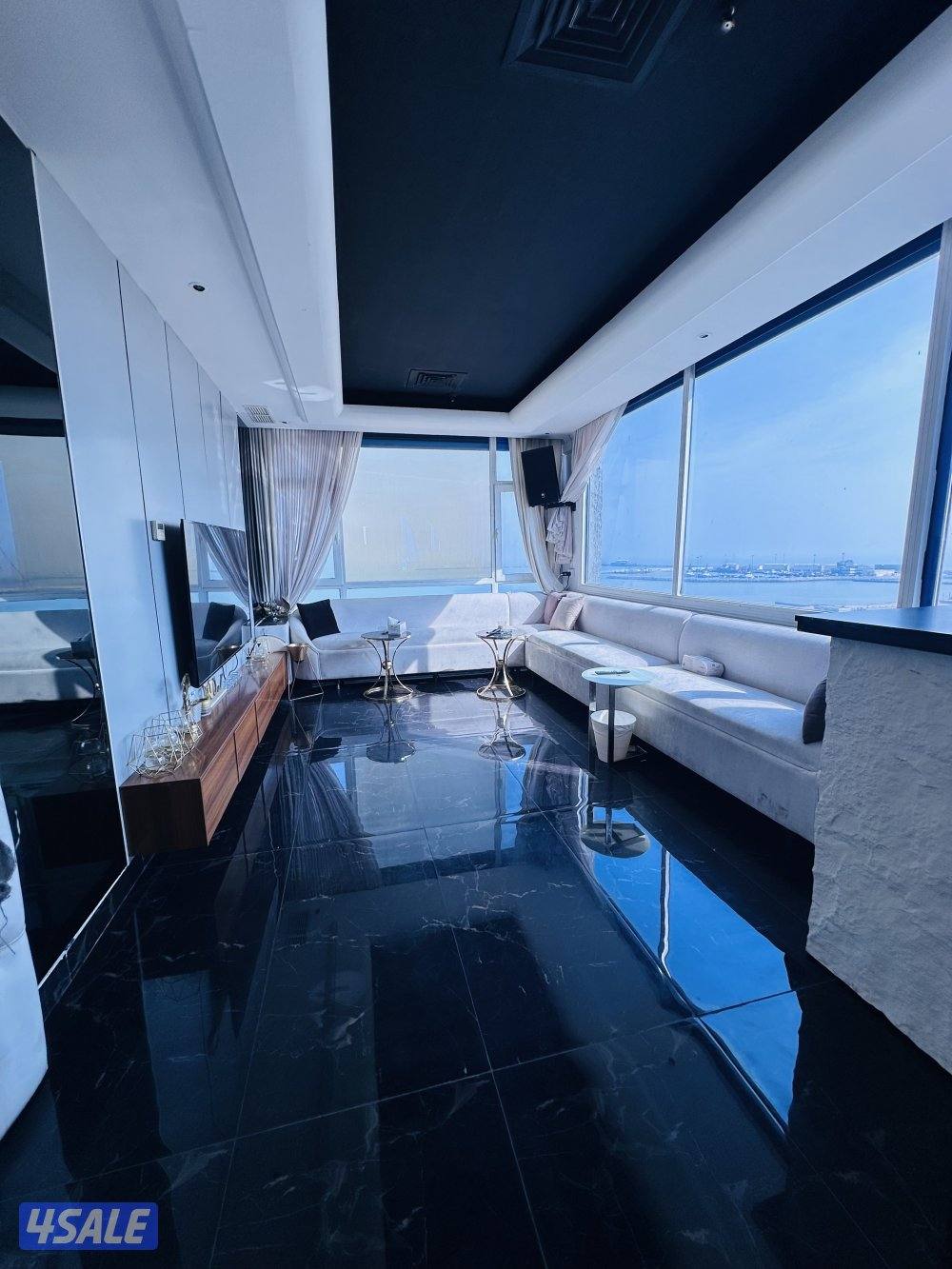 للبيع شقه مفروش عالبحر ابوحليفه  غرفتين حمامين صاله ومطبخ طريق لساحلي1