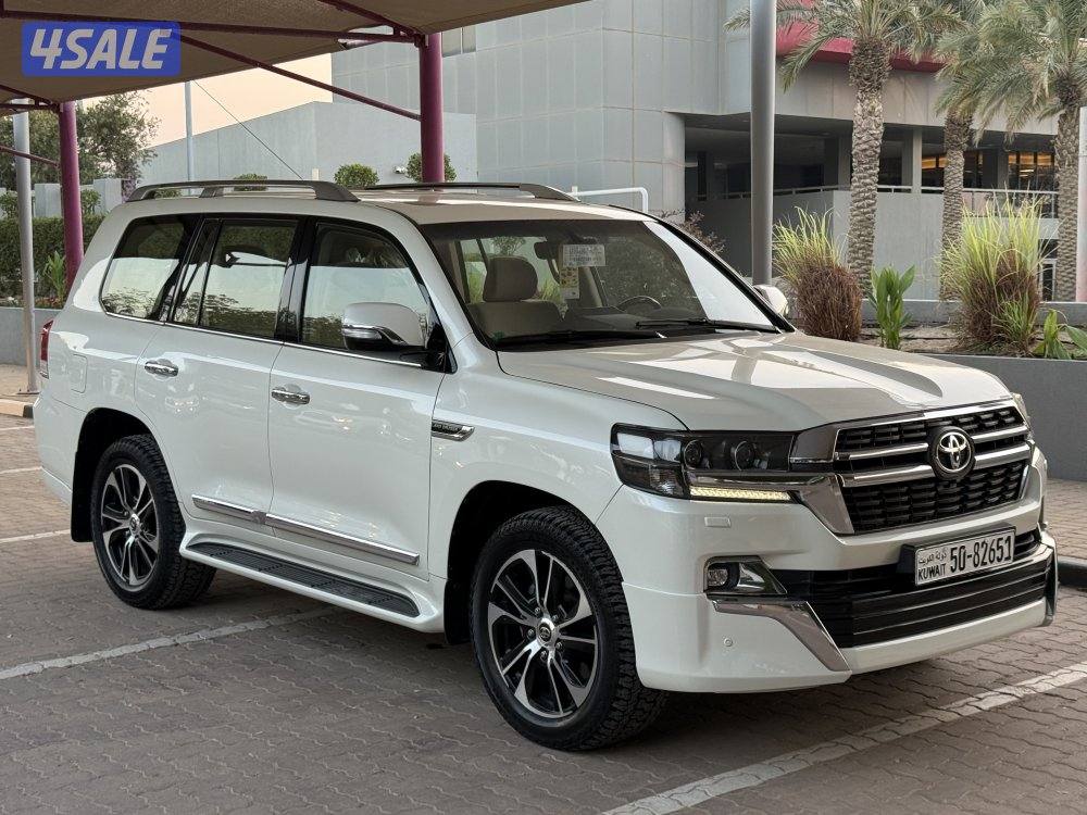 لاند كروز جراند تورينق - موديل 2021 - عداد 111 - وارد الساير2