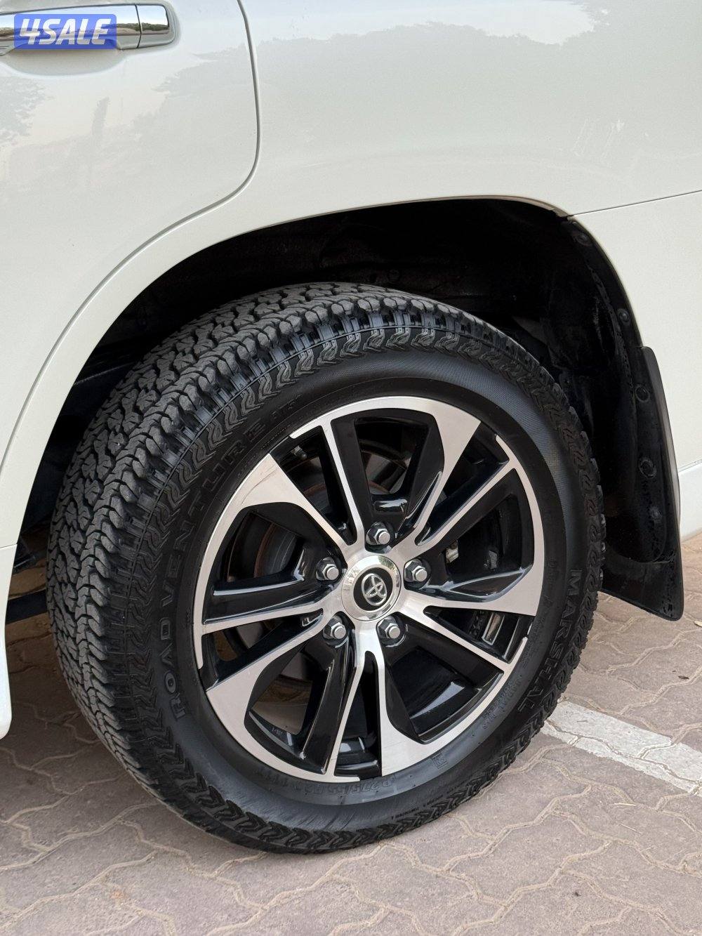 لاند كروز جراند تورينق - موديل 2021 - عداد 111 - وارد الساير10