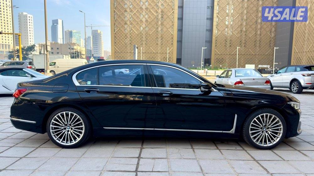 بي أم دبليو 740li/ موديل 2020/ عداد 77 ألف/ تحت كفالة/ تأمين شامل3