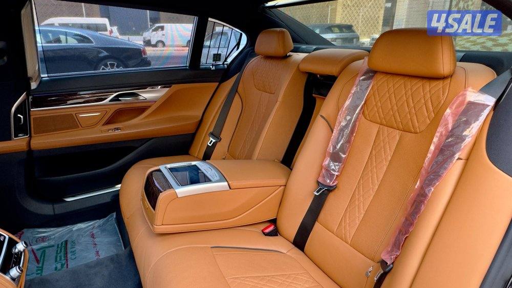 بي أم دبليو 740li/ موديل 2020/ عداد 77 ألف/ تحت كفالة/ تأمين شامل10