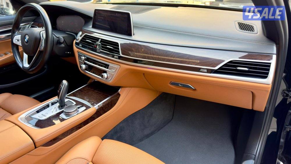 بي أم دبليو 740li/ موديل 2020/ عداد 77 ألف/ تحت كفالة/ تأمين شامل13