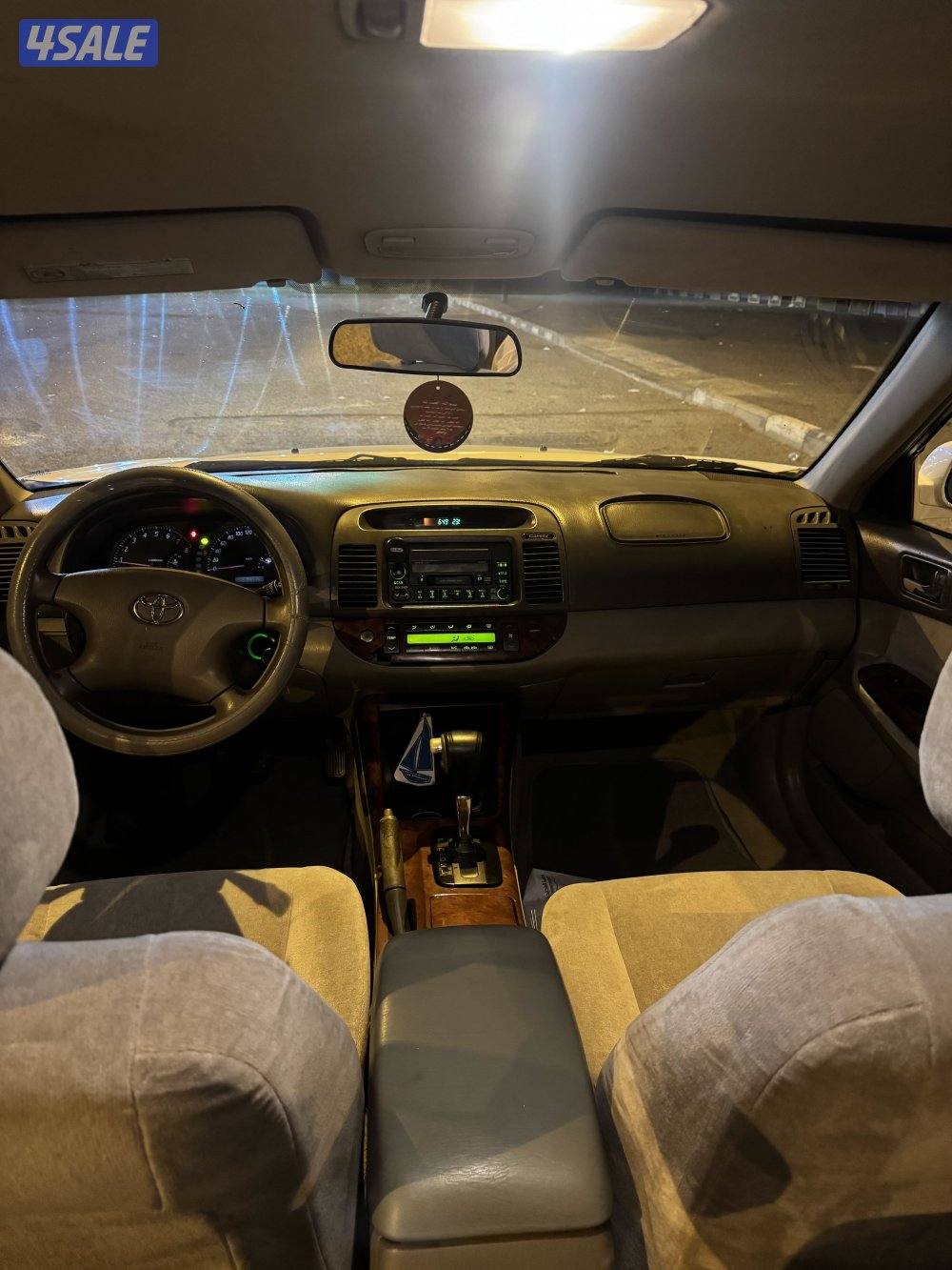 للبيع كامري 20041