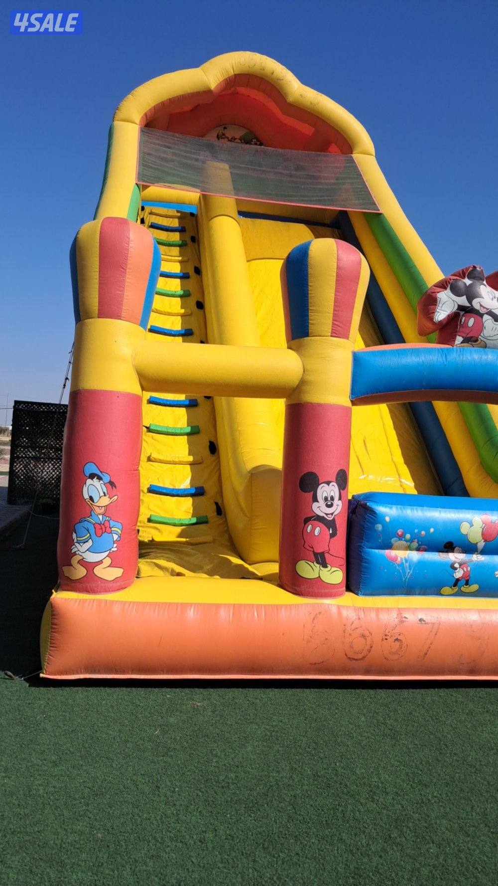 للأيجار نطاطيات .. احجام مختلفه وأسعار ممتازه .. 
يوجد عروض 🎪🎪
( توص0