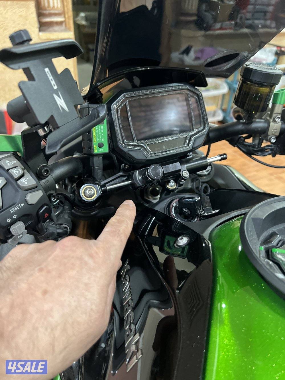 2022 Kawasaki Zh2 SE, 6200 KLM، Electrical Suspension.5