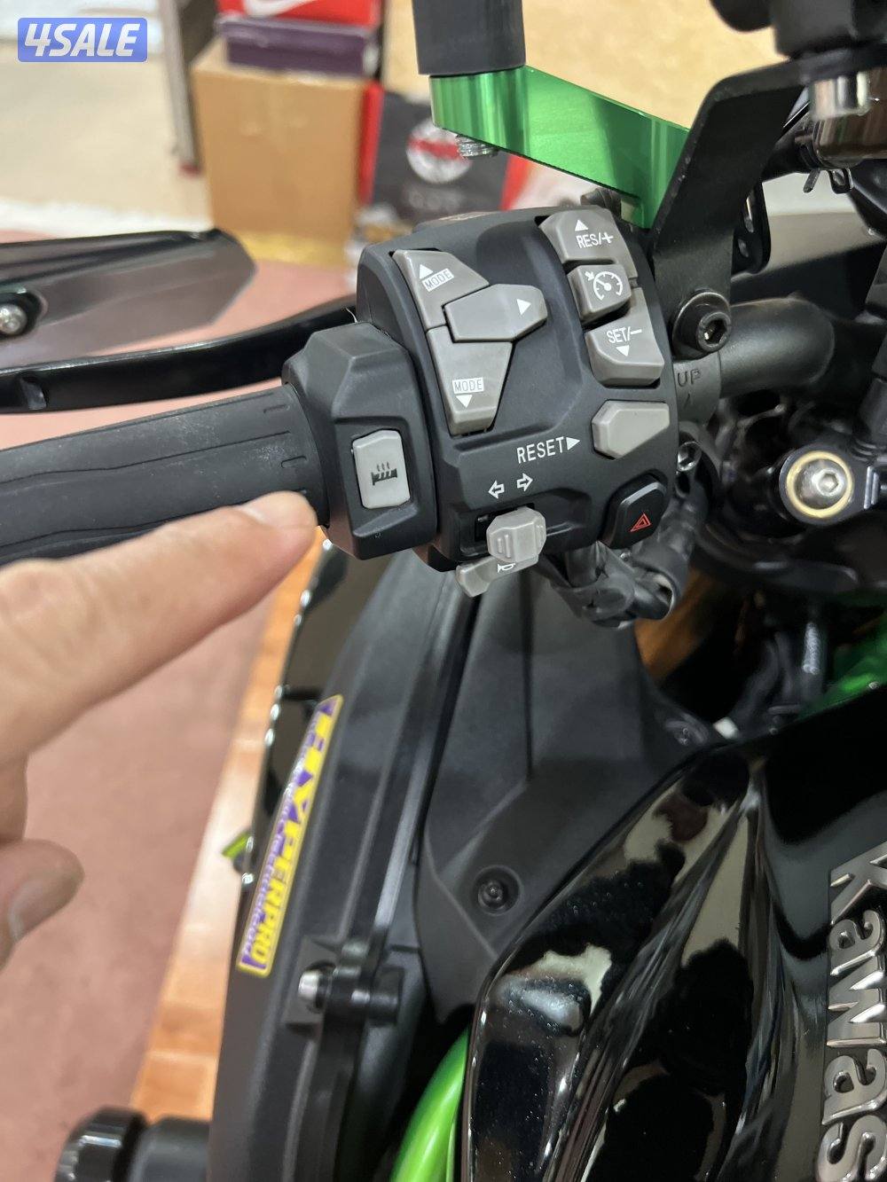 2022 Kawasaki Zh2 SE, 6200 KLM، Electrical Suspension.8