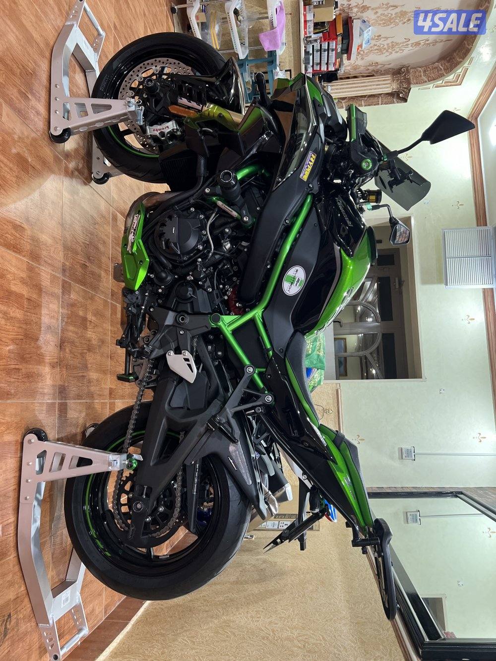 2022 Kawasaki Zh2 SE, 6200 KLM، Electrical Suspension.2