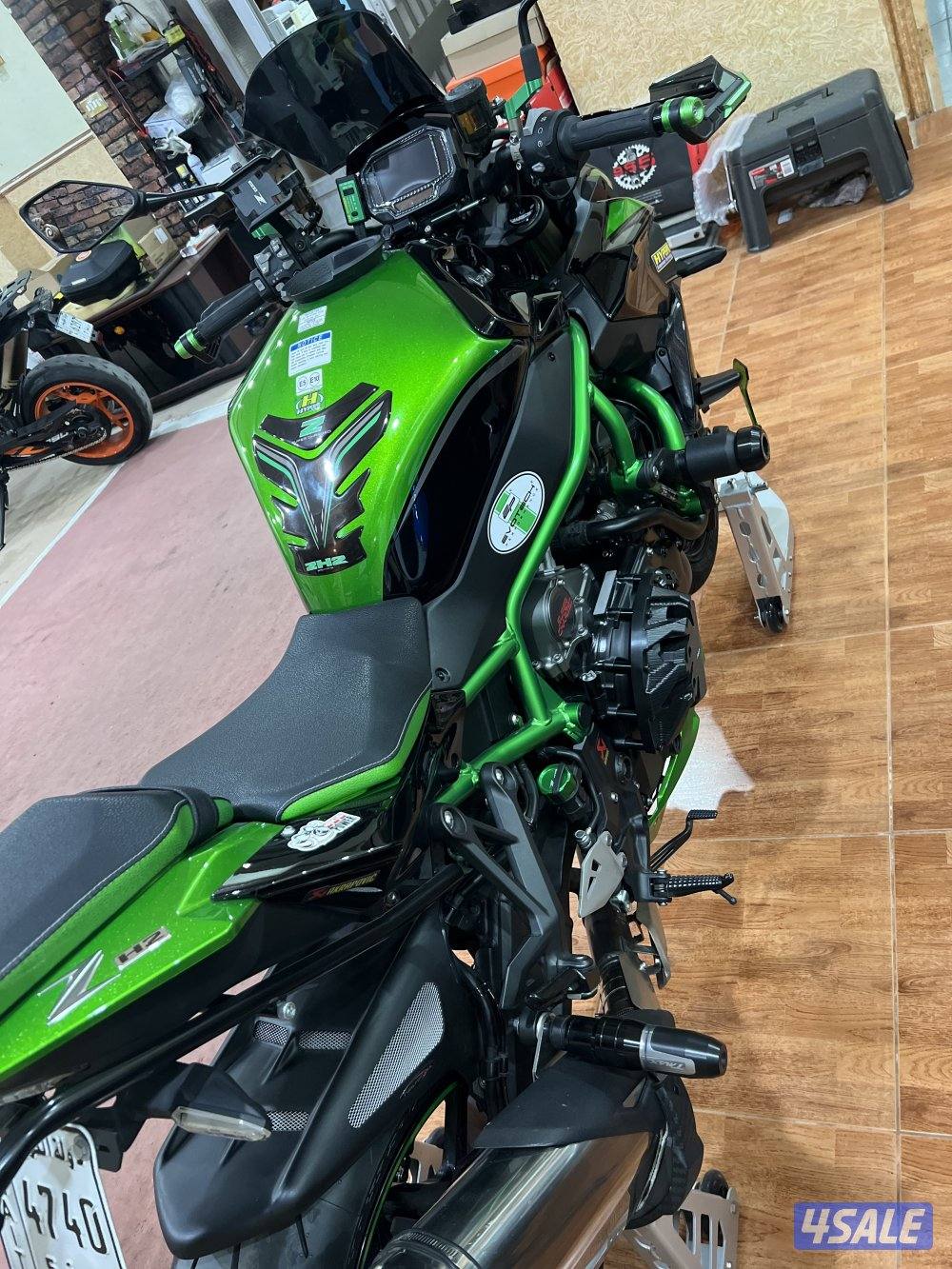 2022 Kawasaki Zh2 SE, 6200 KLM، Electrical Suspension.10