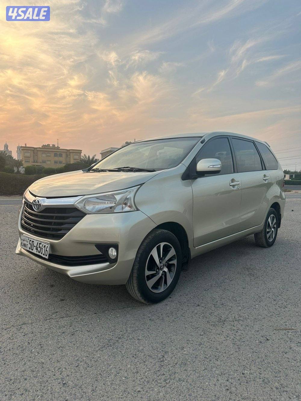 للبيع افانزا 2017 شرط الفحص عداد 1800