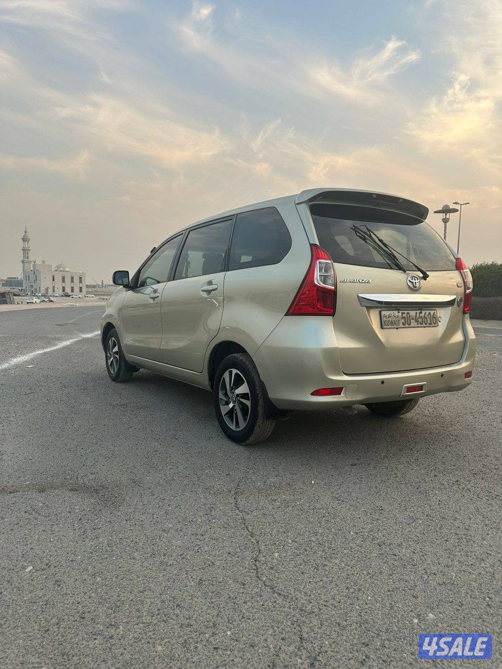 للبيع افانزا 2017 شرط الفحص عداد 1808