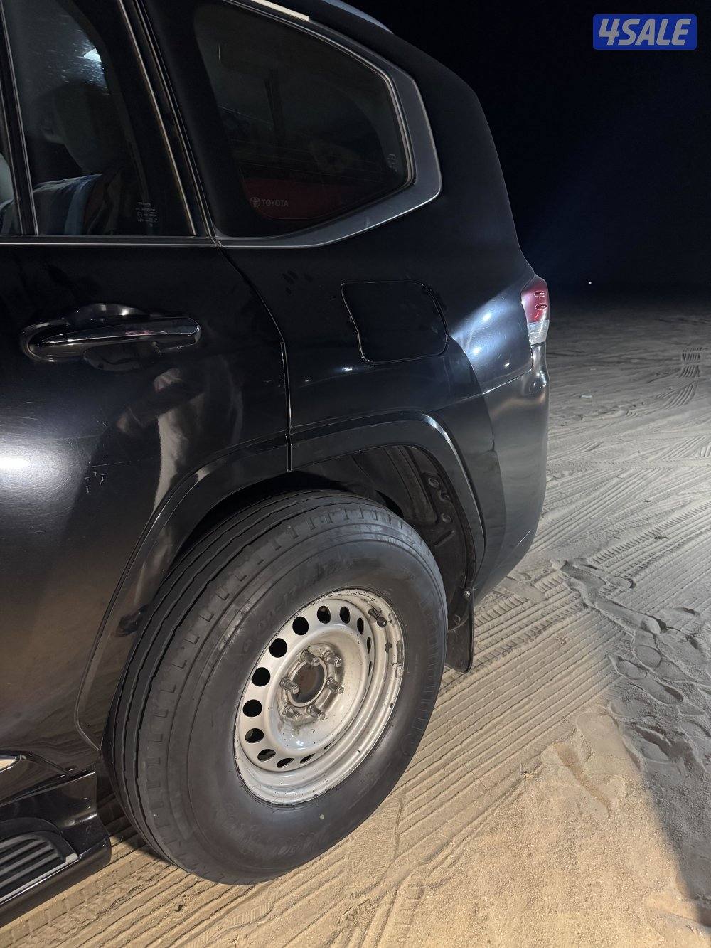 للبيع اربع رنقات هلل حجم ١٧ مع بوالينها + ٤ بوالين حجم ١٧0