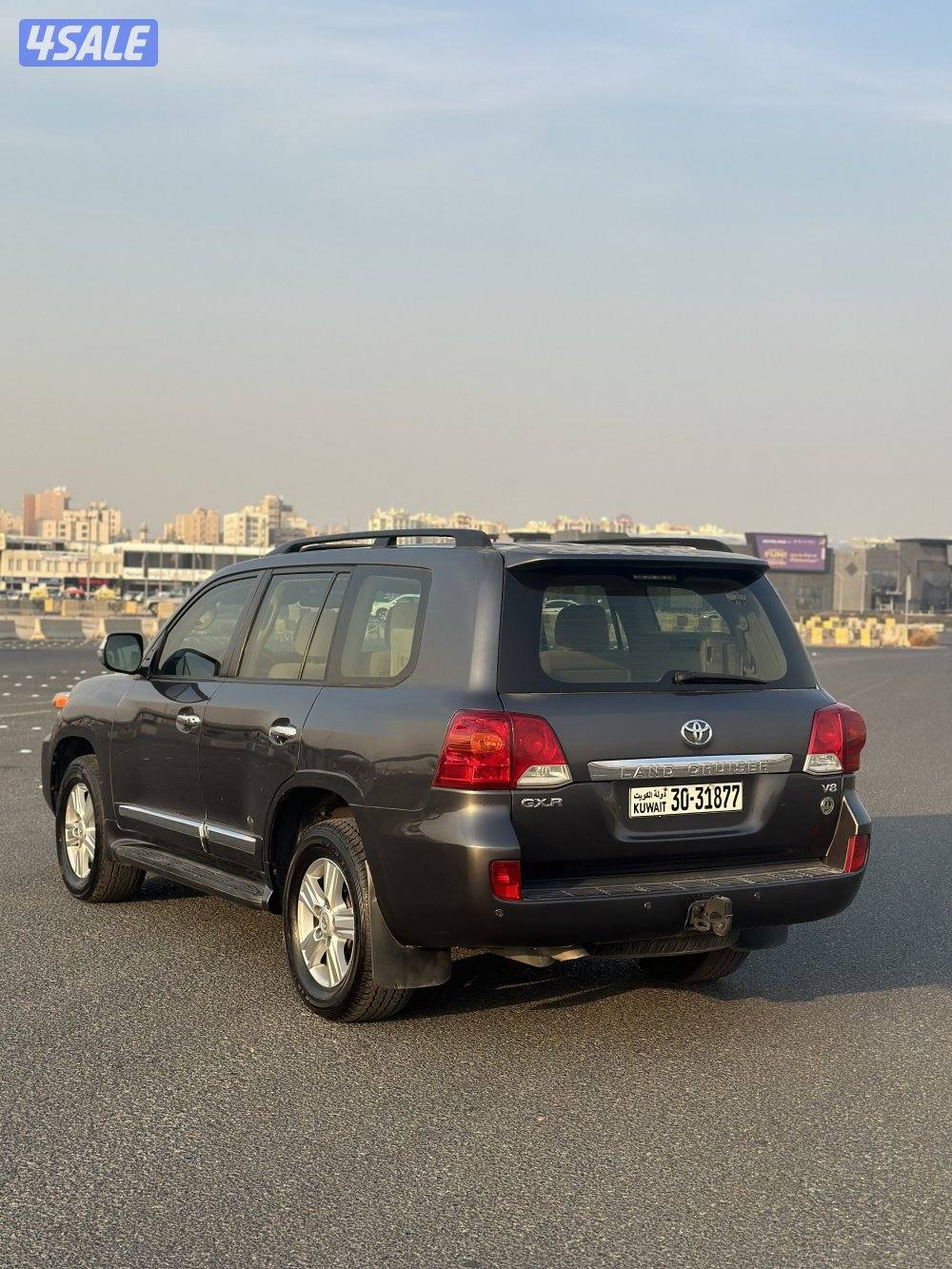 لاند كروزر GXR مديل 2014 عداد 4302