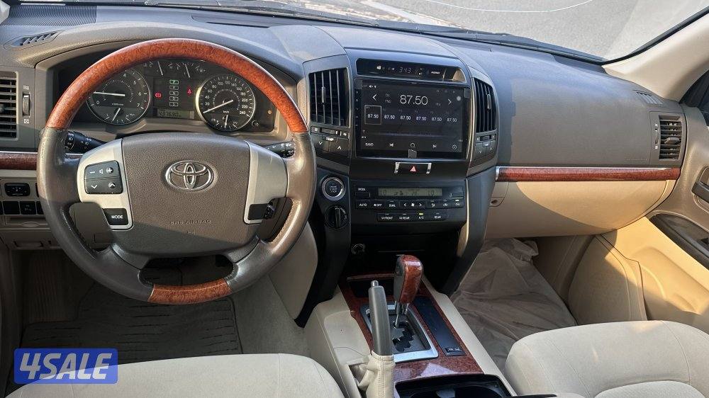 لاند كروزر GXR مديل 2014 عداد 4305