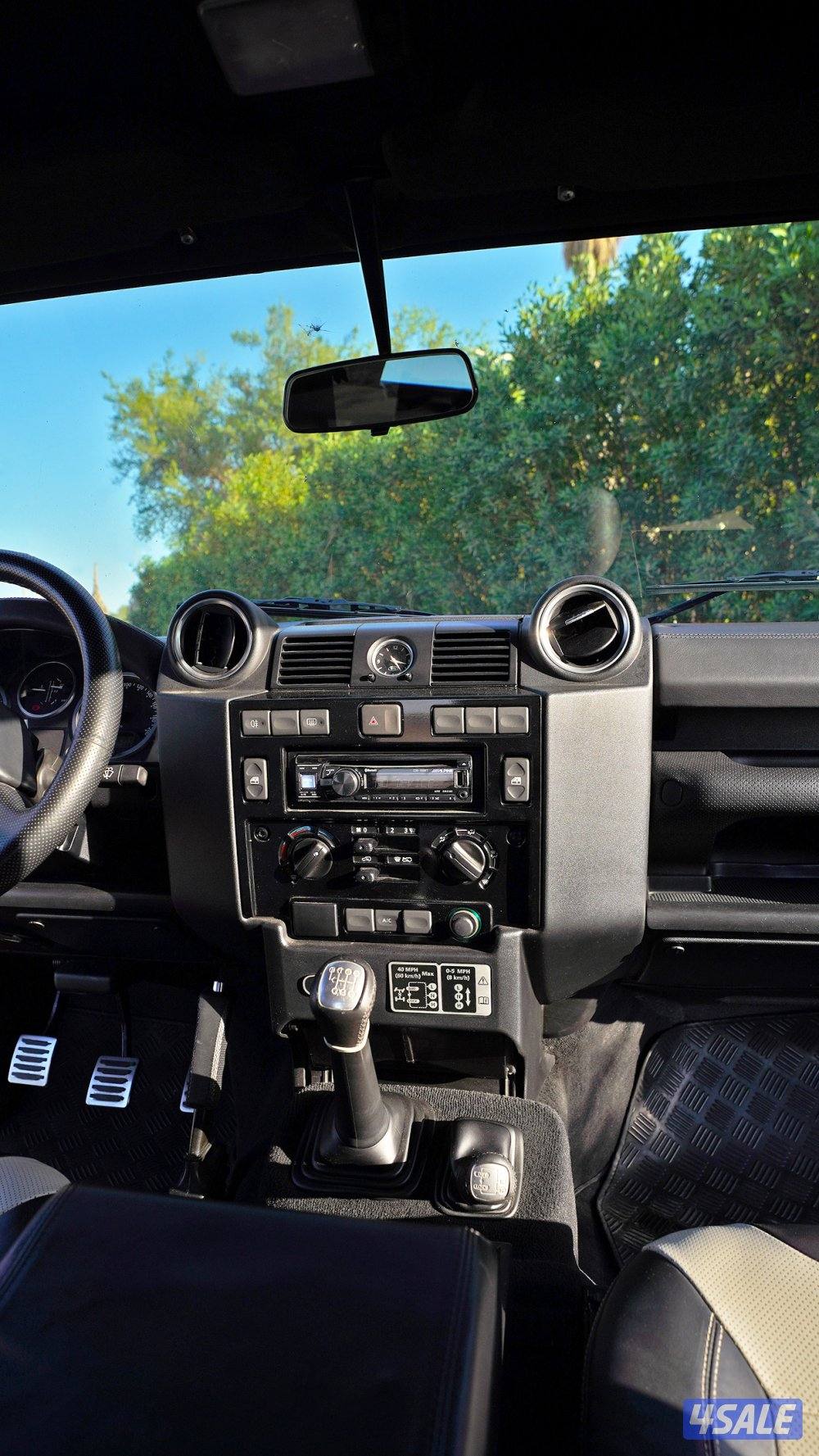 ‎لاندروفر ديفيندر ٩٠ أدفانجر إديشن4