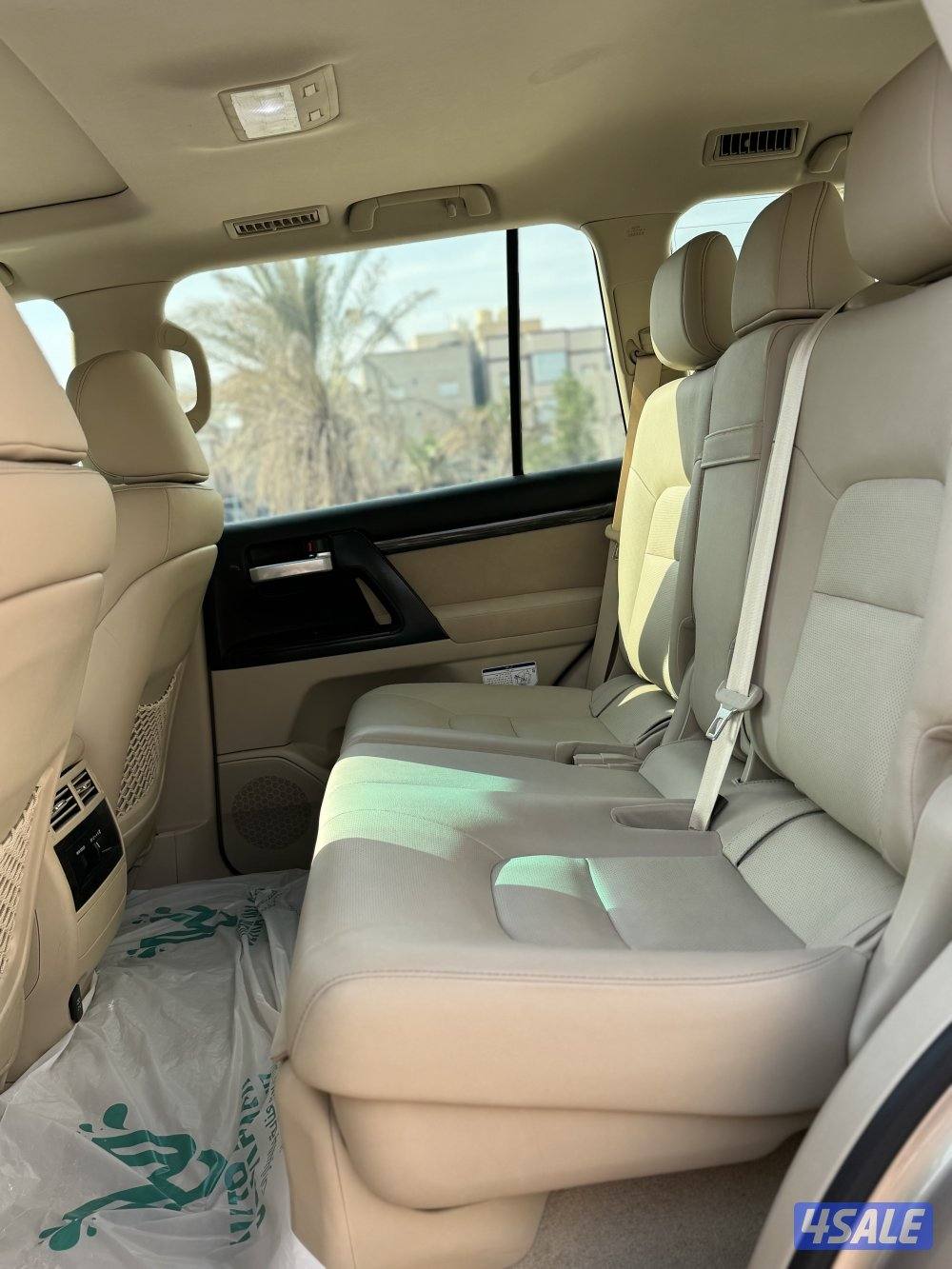 لاندكروزر 2020 عداد 58 جراند تورنق7