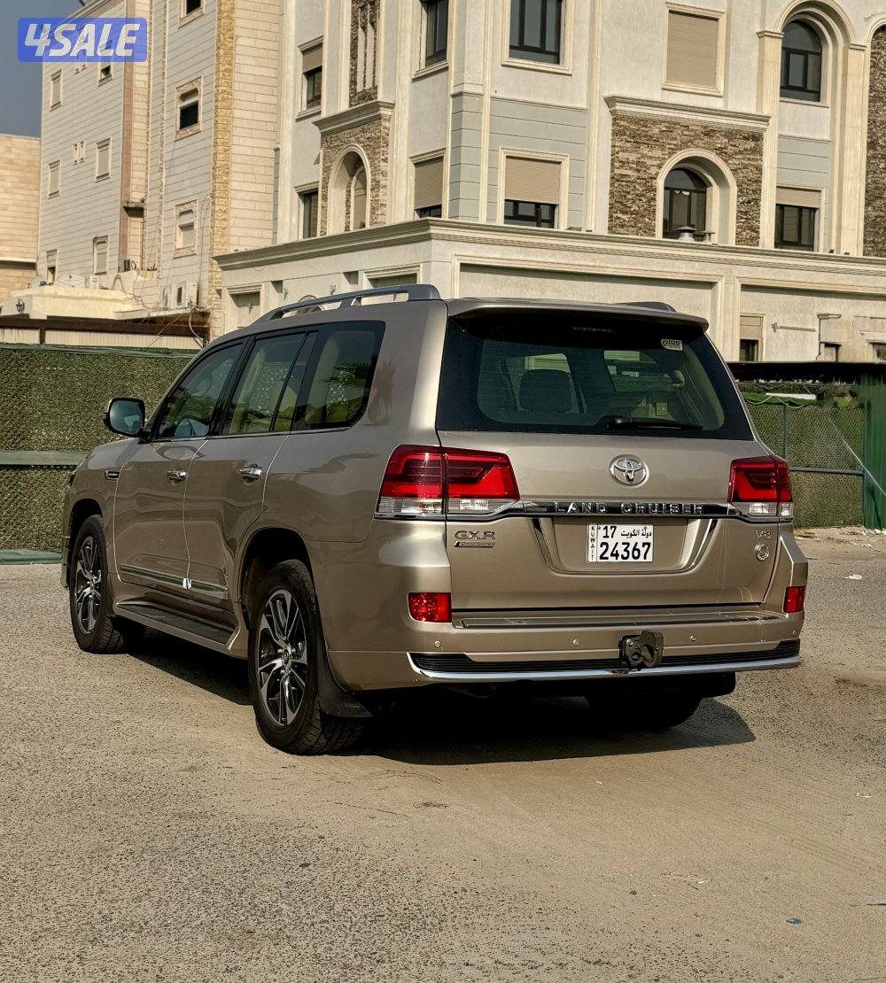 لاندكروزر 2020 عداد 58 جراند تورنق3