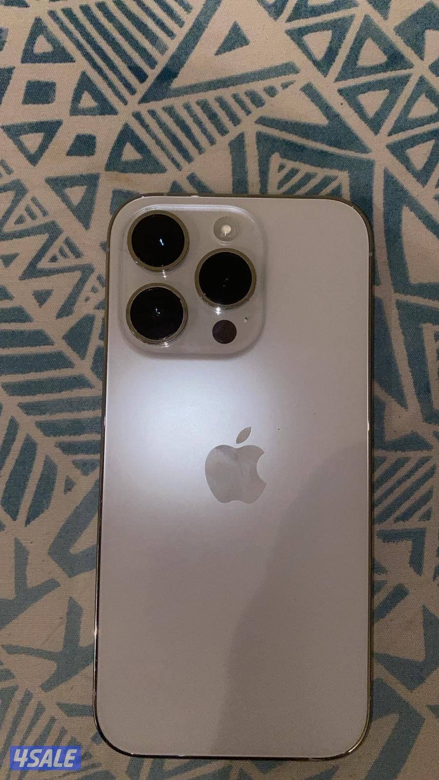 ايفون 14 pro للبيع 256 قيقا ، بطاريه ٧٨ مافيه ولا زلغ3