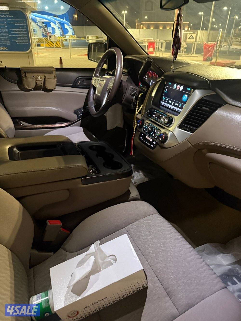 للبيع يوكن موديل 2018 كامل المواصفات ما عدا فتحه دراجه ثانيه ماشي 2323