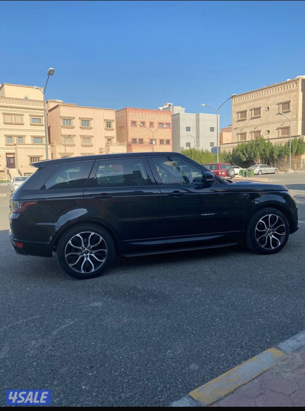 للبيع رنج روفر الي يدور النظيف و يبي استعمال3