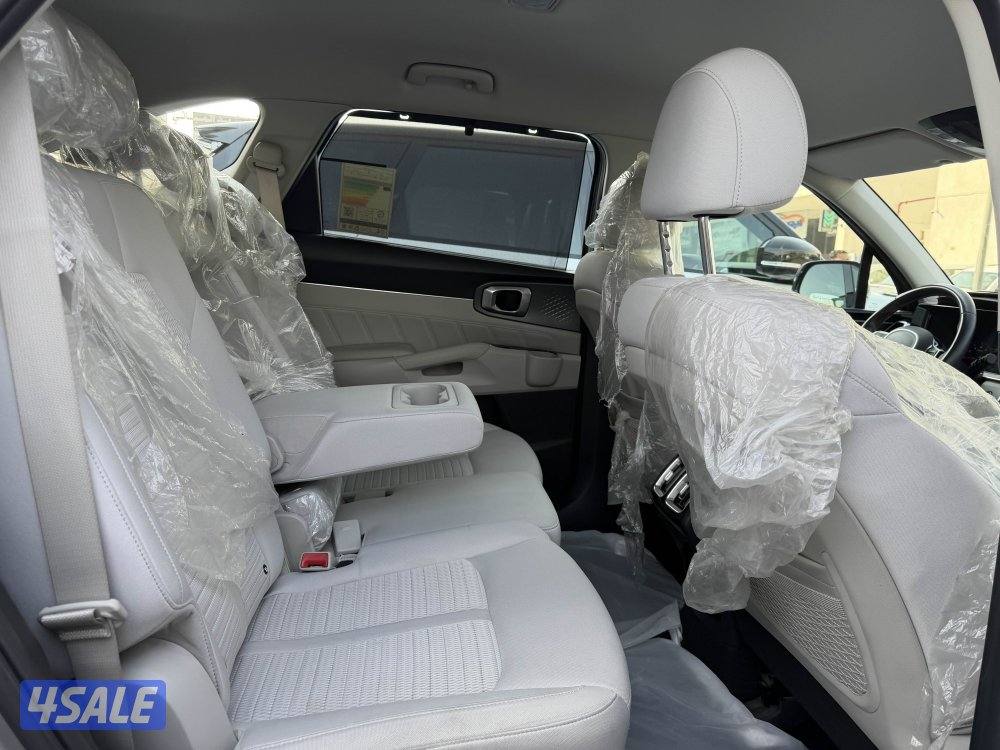 كيا سورينتو موديل 2023 عداد 30 الف تحت الكفاله صبغ الوكاله شرط الفحص4