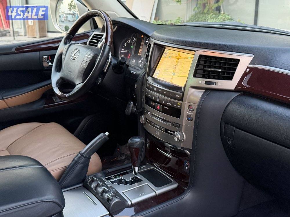 لكزس LX570 الدرجة الاولى موديل 2015 عداد قليل 190 الف كم بحالة وكاله1