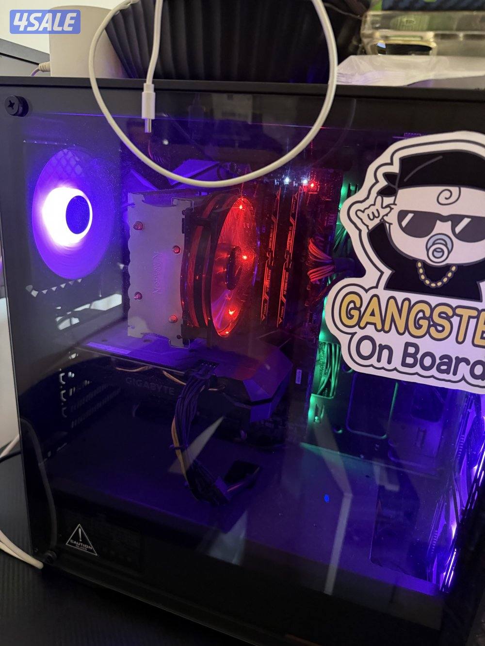 للبيع بي سي4