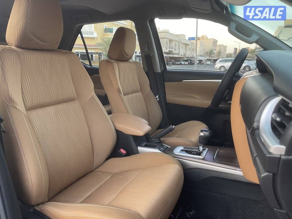 فورتنر (( 6 سلندر دبل قير )) صبغ الوكاله موديل 2016 الساير عداد 1743