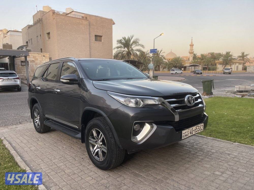 فورتنر (( 6 سلندر دبل قير )) صبغ الوكاله موديل 2016 الساير عداد 1744