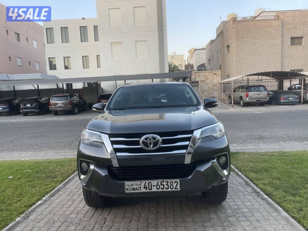 فورتنر (( 6 سلندر دبل قير )) صبغ الوكاله موديل 2016 الساير عداد 17412